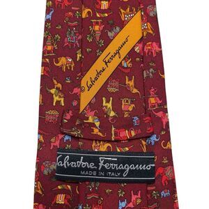 Salvatore Ferragamo Tie Mens Burgundy 100% Silk Made in Italy Novelty Elephants
